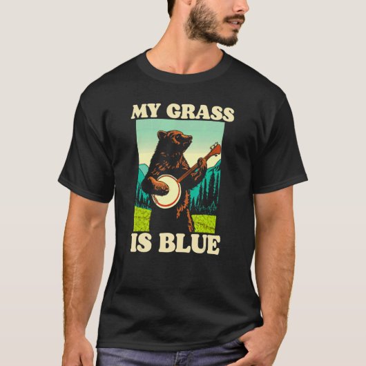 My Grass Is Blue Banjo Bear Retro Nature Graphic T-shirt (Voorkant)