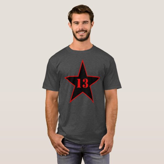 My Lucky Number Star - Nummer 13 - v2 (zwart) T-shirt (Voorkant volledig)