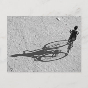 Myamar, Bagan, Young boy die een enorme fiets heef Briefkaart