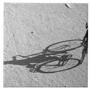 Myamar, Bagan, Young boy die een enorme fiets heef Tegeltje