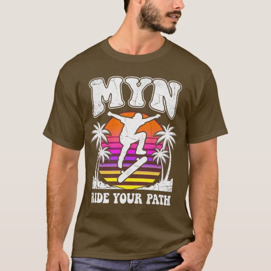 MYN // RIDE YOUR PATH RETRO SKATE TEE T-SHIRT (Voorkant)