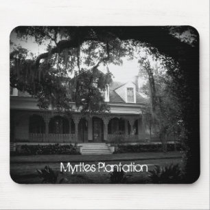 Myrtles Plantation in black and white Muismat