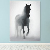 Mysterieus zwart paard uit de mist canvas afdruk (Insitu (Houten vloer))