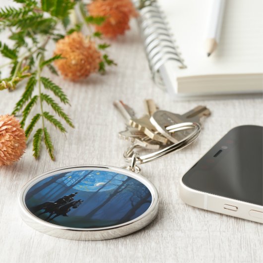 Mysterieuze Black Knight in het Moonlit Bos Sleutelhanger (Zijkant)