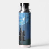 Mysterieuze Black Knight in het Moonlit Bos Waterfles (Links)