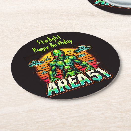 Mysterieuze buitenaardse wezens gloeien in de buur ronde kartonnen onderzetter (Gebogen)