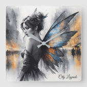 Mysterieuze fee mistige stad gloeiende etherische  vierkante klok (Voorkant)