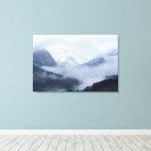 Mysterieuze mist rolt door lagen van heuvels canvas afdruk (Insitu (Houten vloer))