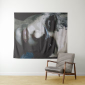Mysterieuze vrouw met raaf wandkleed (In Situ (horizontaal))