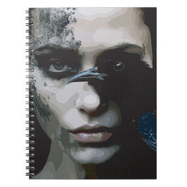 Mysterieuze vrouw met Raven Notitieboek