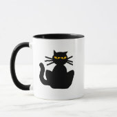 Mysterieuze zwarte kat Amber Eyes Zittend Staren Mok (Links)