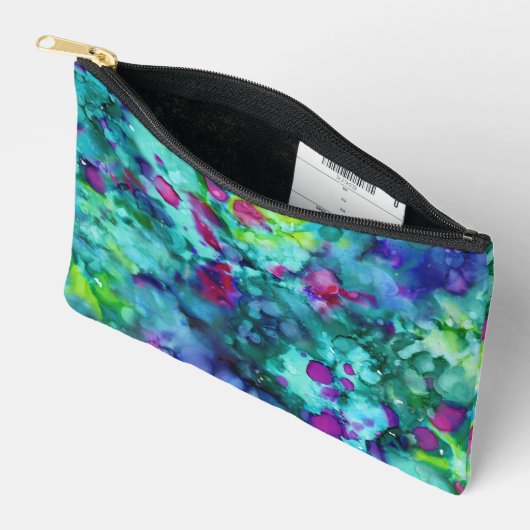 mysterious fathoms below : etui (Open)