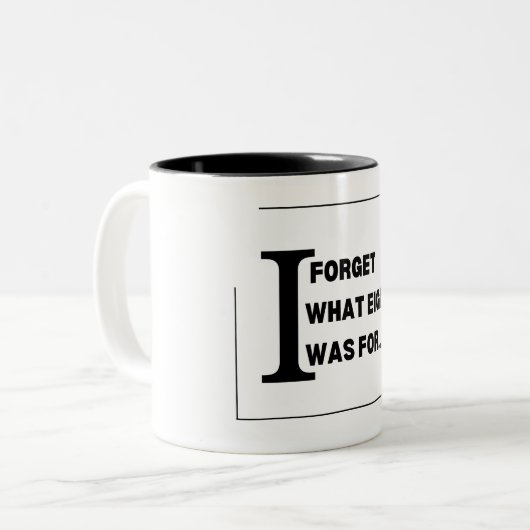 Mysterious Sips: 'I Forget What Eight Was or Tweekleurige Koffiemok (Voorkant links)