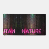Mysterious spruce forest natuur neon magenta bureaumat (Voorkant)