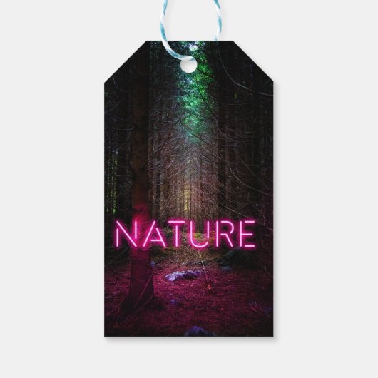 Mysterious spruce forest natuur neon magenta-teken cadeaulabel (Achterkant)