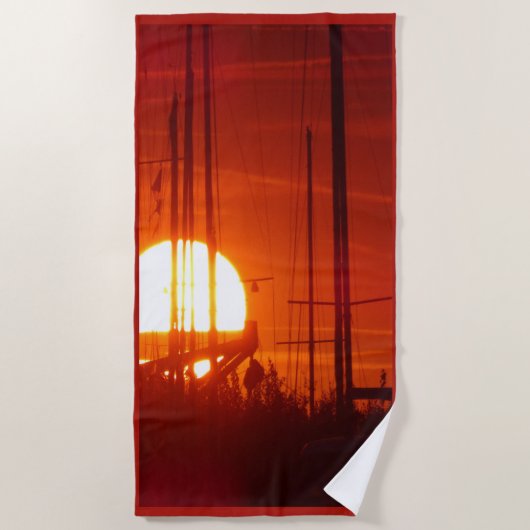 Mysterious Sunset Beach Towel Strandlaken (Voorkant)