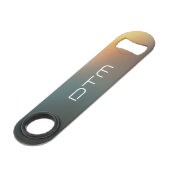 Mystic Custom Monogram Flesopener Speed Flessenopener (Achterkant Gekanteld)