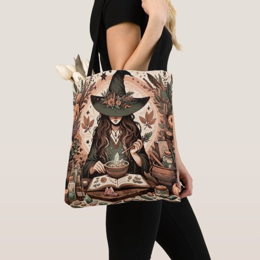 Mystic Herbalist: De kunst van hekserij en genezin Tote Bag (Dichtbij)