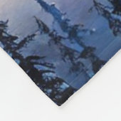 Mystic Mountain Fleece Blanket Deken (Hoek)