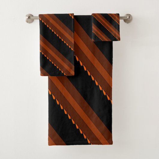 Mystic Red Diagonal Stripe Bad Handdoek (Insitu)