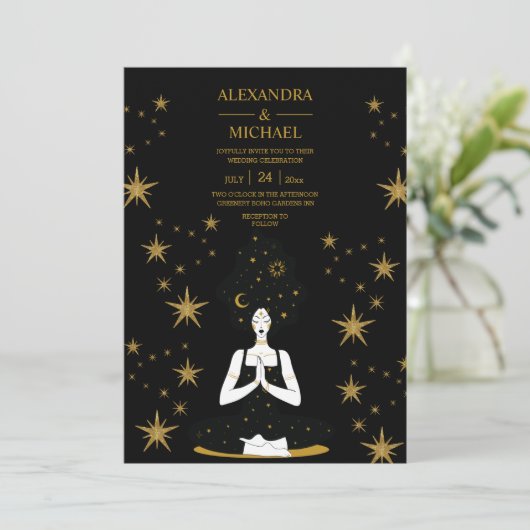 Mystical Black Gold Celestial Moon Wedding Invitat Kaart (Staand voorkant)