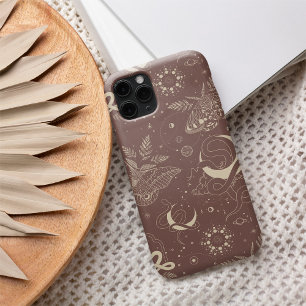 Mystical Celestial Night Moth & Serpent Pattern iPhone 16 Hoesje
