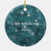 Mystical Winter Blue Silver Snowflakes laten het s Keramisch Ornament (Achterkant)