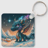 Mystiek Chibi Dragon Winterlandschap Sleutelhanger (Achterkant)