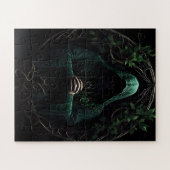 Mystiek Hooded Figuur in Groen Bidden Legpuzzel (Horizontaal)