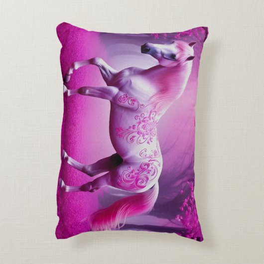 Mystiek roze paard in een fantasiebos accent kussen (Achterkant (Verticaal))