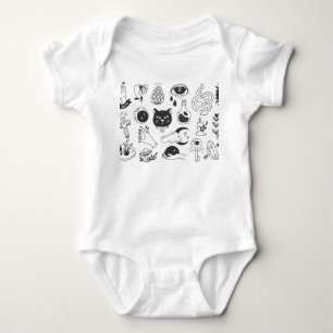Mystiek Tattoo: Handgetekende badge Romper