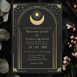 Mystiek Zwart Goud Tarot Kaart Boog Huwelijksuitno<br><div class="desc">Voeg een vleugje hemelse magie toe aan je grote dag! Deze mystieke tarotgotische huwelijksuitnodigingen hebben een op tarot geïnspireerd ontwerp met een stralende zon,  maan en sterren in goud tegen een mysterieuze zwarte achtergrond. OPMERKING: Het goud in dit ontwerp is GEEN echte folie.</div>