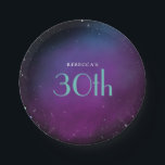 Mystieke 30ste Verjaardagsfeest Paarse Naam Papieren Bordje<br><div class="desc">Decor voor uw 30e verjaardagsfeest met een mystieke touch! Een diep paarse achtergrond wordt steeds lichter richting het centrum met jouw naam en 30e in het midden. Een besprenkeling van faux glitter is rond de buitenste rand. De tekst kan gemakkelijk worden gepersonaliseerd. Als u nog een stap verder wilt gaan,...</div>
