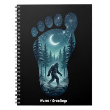 Mystieke Bigfoot voetafdruk Sterrenwoud Nacht Kuns