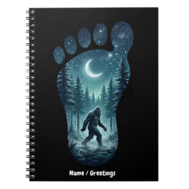 Mystieke Bigfoot voetafdruk Sterrenwoud Nacht Kuns Notitieboek