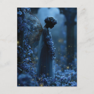Mystieke Blauwe Fee in een Maanverlichte Betoverde Briefkaart