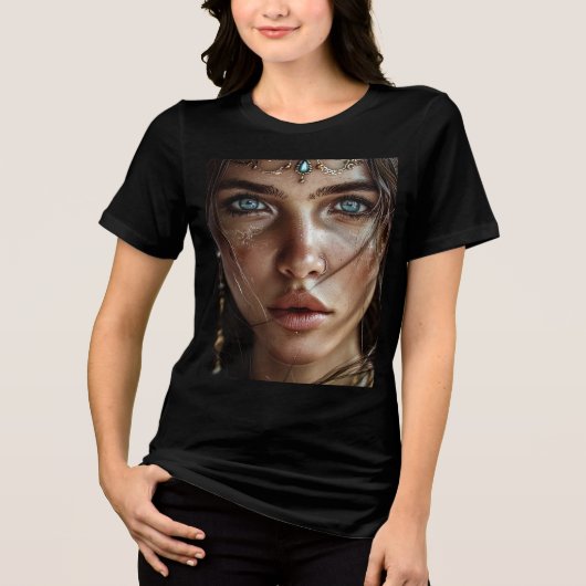 Mystieke blauwogige vrouw Portret T-shirt (Voorkant)