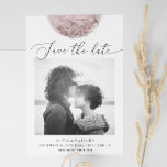 Mystieke Blush Pink Moon | Elegant script bruiloft Save The Date<br><div class="desc">Breng een vleugje mystiek en elegantie aan uw huwelijksaankondiging met dit hemelse thema, bewaar de datumkaart. Met een zacht full moon ontwerp en sierlijke delicate script typografie, is deze kaart ideaal voor koppels aangetrokken tot spirituele, humeurige of moderne boho esthetiek. Of u nu een romantische avondceremonie of een unieke kosmische...</div>