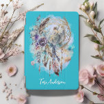 Mystieke Dreamcatcher Fairy Aqua iPad Mini Cover<br><div class="desc">Deze mystieke iPad hoes heeft een betoverende droomvanger met een mooie fee,  bloemen,  veren en delicaat gebladerte. Gepersonaliseerd met jouw naam,  dit magische hoesje is zeker een kalmerende sfeer voor uw iPad. U kunt het lettertype,  de tekstkleur of de achtergrondkleur desgewenst wijzigen door te klikken op "Bewerken met ontwerpgereedschap".</div>