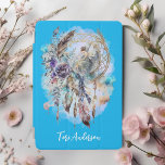 Mystieke Dreamcatcher Fairy Blue iPad Mini Cover<br><div class="desc">Deze mystieke iPad hoes heeft een betoverende droomvanger met een mooie fee,  bloemen,  veren en delicaat gebladerte. Gepersonaliseerd met jouw naam,  dit magische hoesje is zeker een kalmerende sfeer voor uw iPad. U kunt het lettertype,  de tekstkleur of de achtergrondkleur desgewenst wijzigen door te klikken op "Bewerken met ontwerpgereedschap".</div>