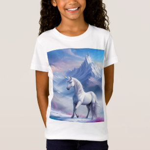 Mystieke Eenhoorn in een Magisch Fantasy Rijk T-shirt