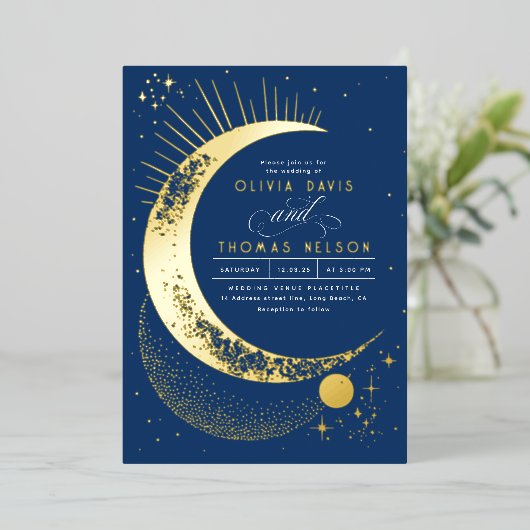 Mystieke Halve Maan Sterrennacht Boho Bruiloft Folie Uitnodiging (Staand Voorkant)
