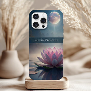Mystieke Volle Maan Lotus met Aangepaste Naam iPhone 15 Case