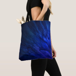 Mystische vleugels met diepblauwe veren tote bag