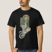 Mythical Lizard Dragon on Rocks,  mythologie T-shirt (Voorkant)
