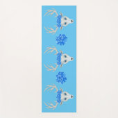 Mythical White Deer Head Antlers Rozen op blauw Yogamat (Voorkant)