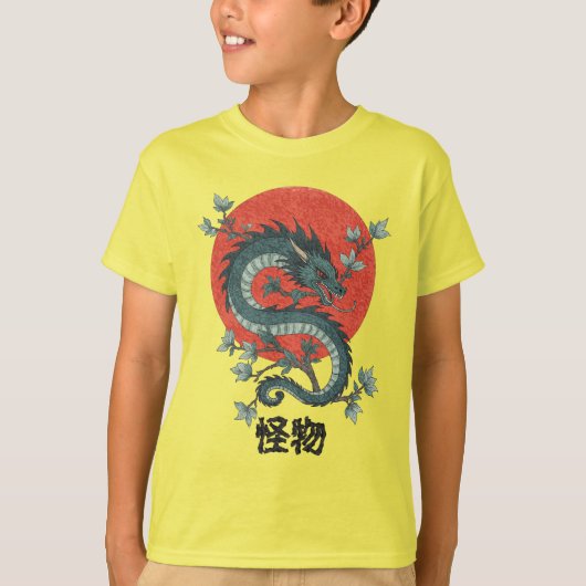 Mythisch beest stijgt op onder rode zon t-shirt (Voorkant)