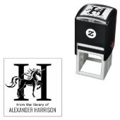 Mythische Eenhoorn Over Enkele Vette Initiaal Naam Zelfinktende Stempel (In situ)