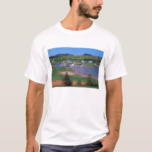 N.A. Canada, Prince Edward Island. Boten zijn T-shirt
