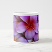 N.A., Verenigde Staten, Maui, Hawaii. Roze Plumeri Grote Koffiekop (Voorkant)